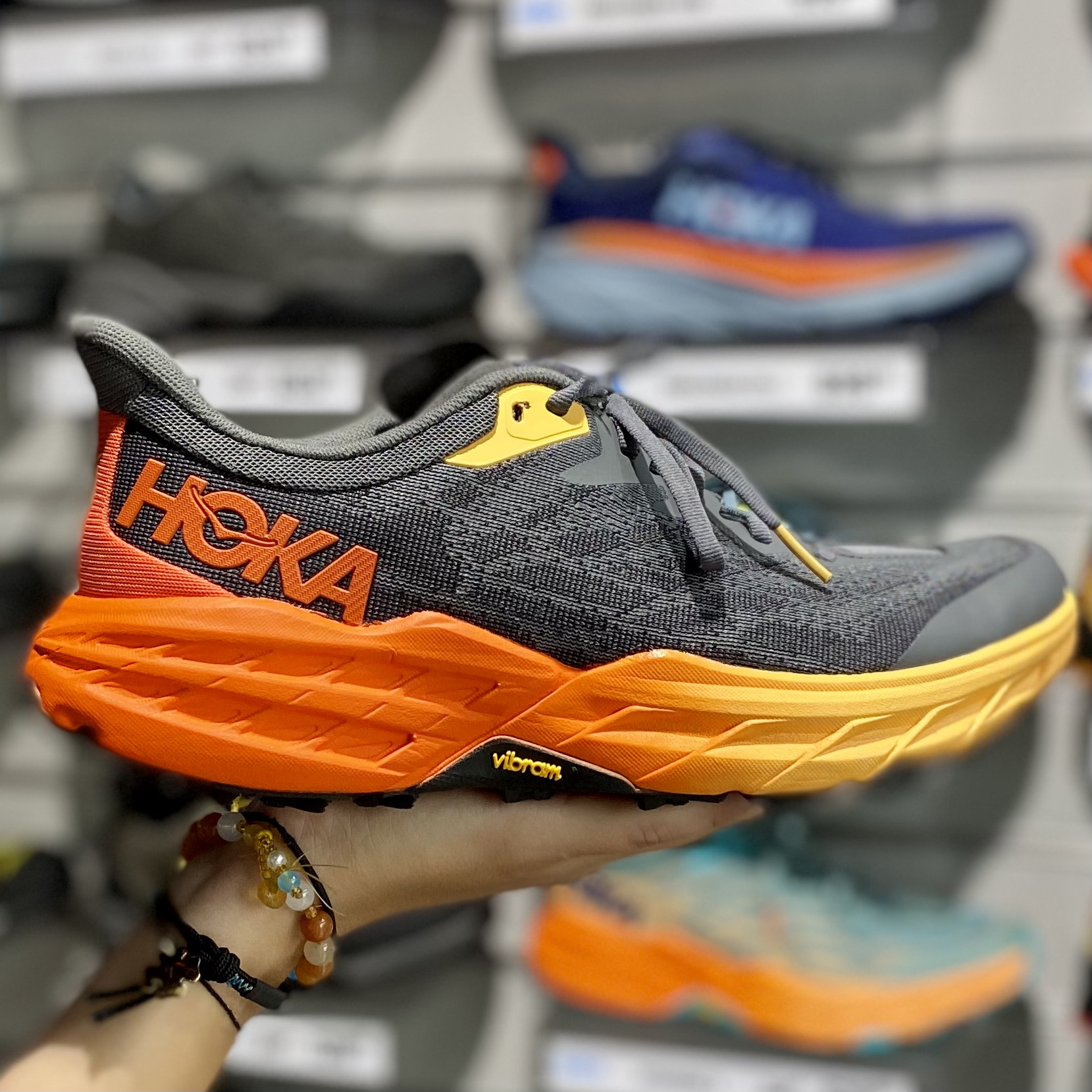 HOKA Speedgoat 5 to doskonałe, wszechstronne buty do biegania w terenie